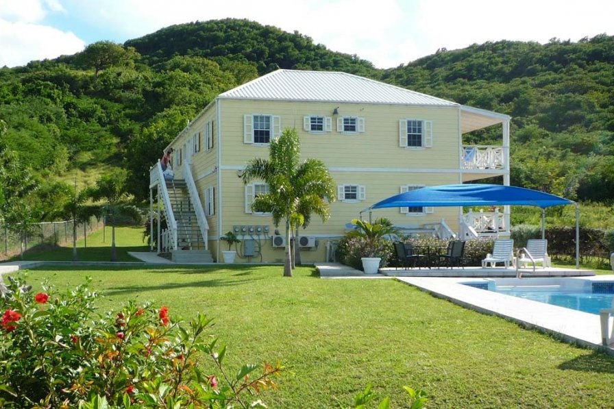 Apartment to rent in Jolly Harbour, Antigua and Barbuda with shared