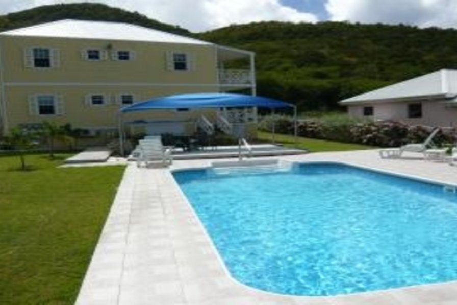 Apartment to rent in Jolly Harbour, Antigua and Barbuda with shared