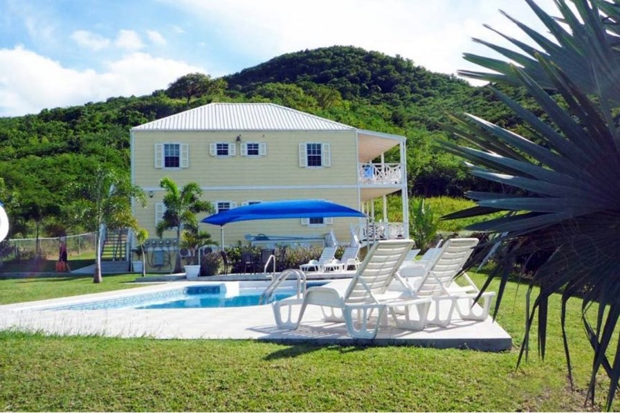 Apartment to rent in Jolly Harbour, Antigua and Barbuda with shared