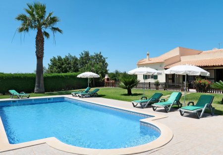 Villa in Paderne, Algarve