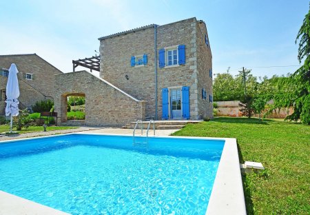 Villa in Brajkovići, Croatia