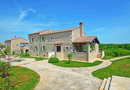 Villa in Brajkovići, Croatia