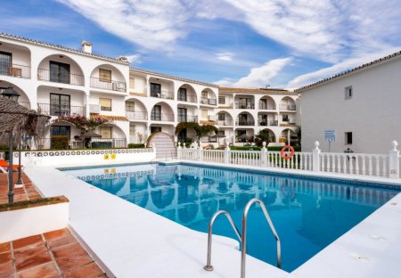 Apartment in Las Farolas, Spain