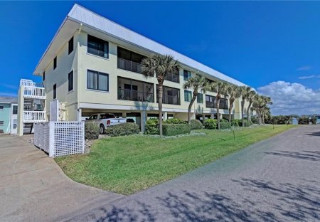 Apartment in Bradenton Beach, Florida