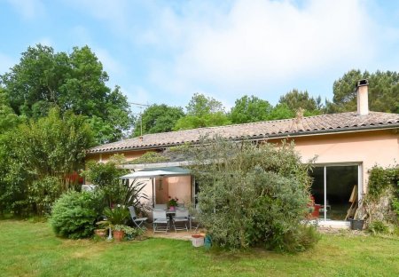 House in Vensac, France