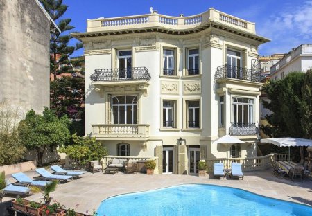Villa in Le Port, the South of France