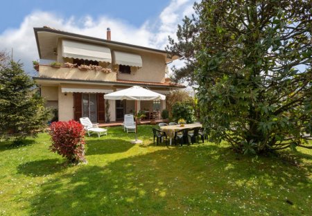 Villa in Pietrasanta, Italy