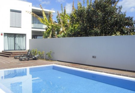 Villa in Săo Martinho, Madeira: <Samsung i8, Samsung VLUU i8>