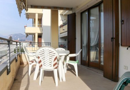 Apartment in Bardolino, Italy
