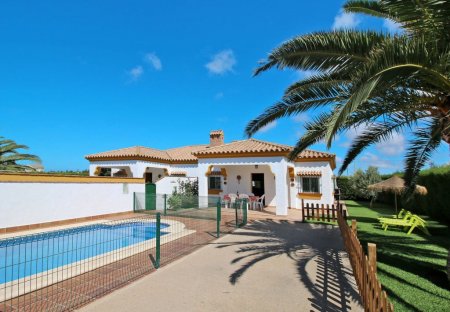 Villa in Roche Viejo, Spain