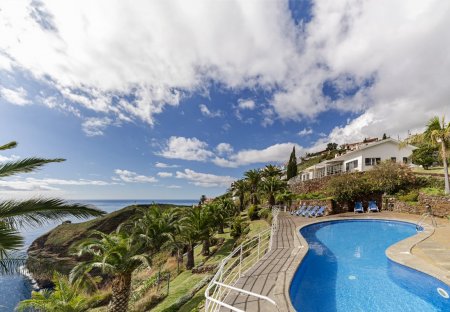 Villa in Garajau, Madeira