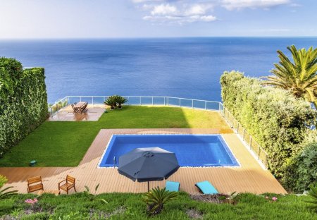 Villa in Garajau, Madeira