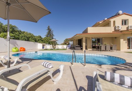 Villa in Estômbar, Algarve