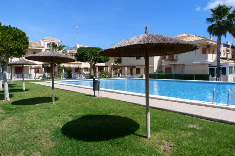 Apartment to rent in Playa Flamenca, Spain with shared pool 293766