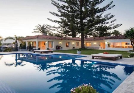 Villa in Elviria, Spain
