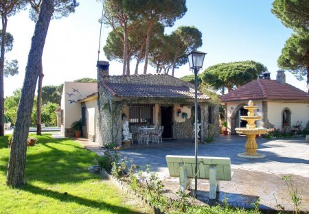 Villa in Pinar de Los Guisos, Spain