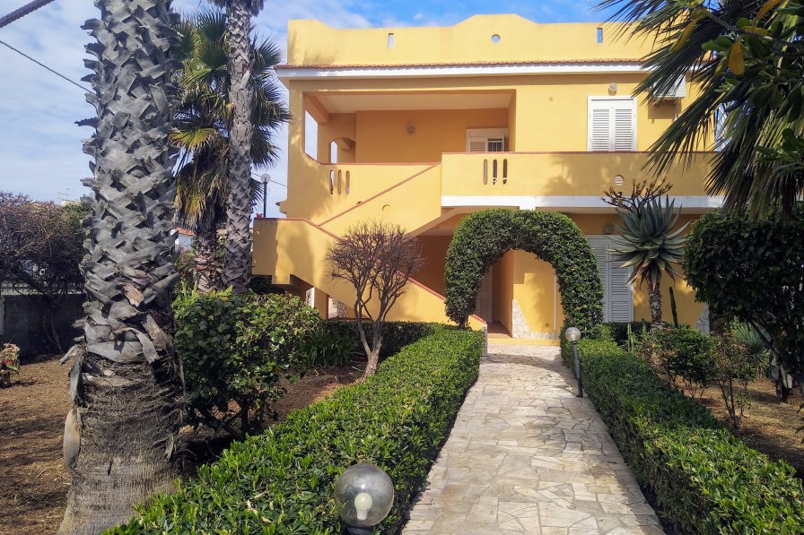 Villa to rent in Lido di Noto, Sicily near beach 295098