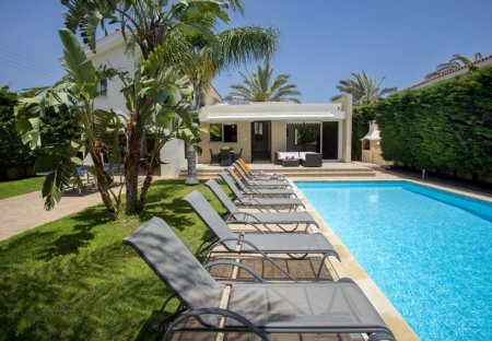 Villa in Pervolia, Cyprus
