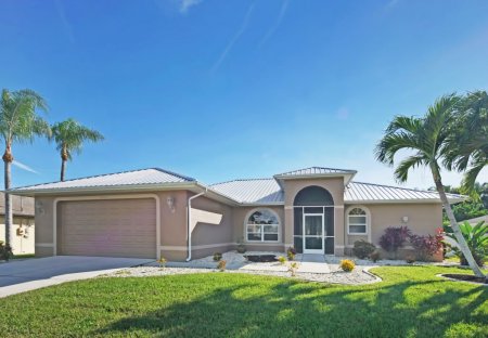 Villa in Cape Coral, Florida: