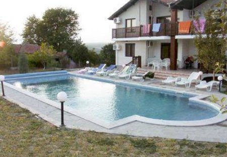 Villa in Kitka, Bulgaria: Villa & pool