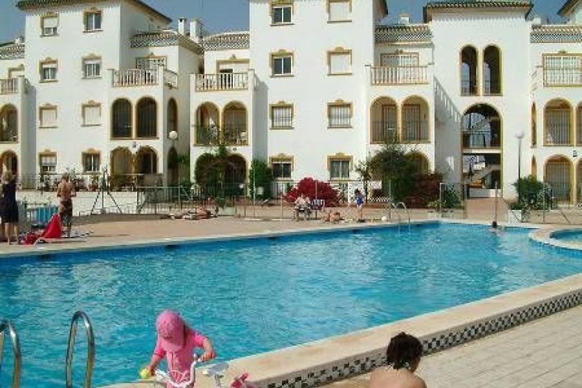 Apartment to rent in La Zenia Beach, Spain with pool 3004