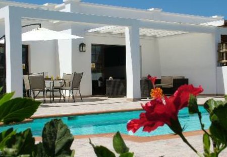 Villa in Costa de Papagayo, Lanzarote: patio