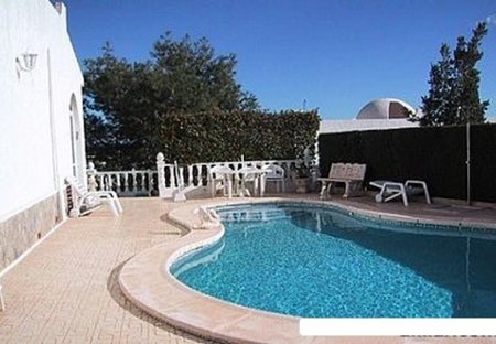 Villa in Las Filipinas, Spain: Private walled pool