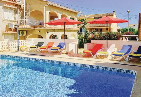 Villa in Playa Oliva, Spain