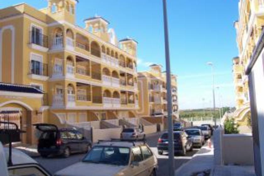 Apartment to rent in Algorfa Village, Spain with pool 30495