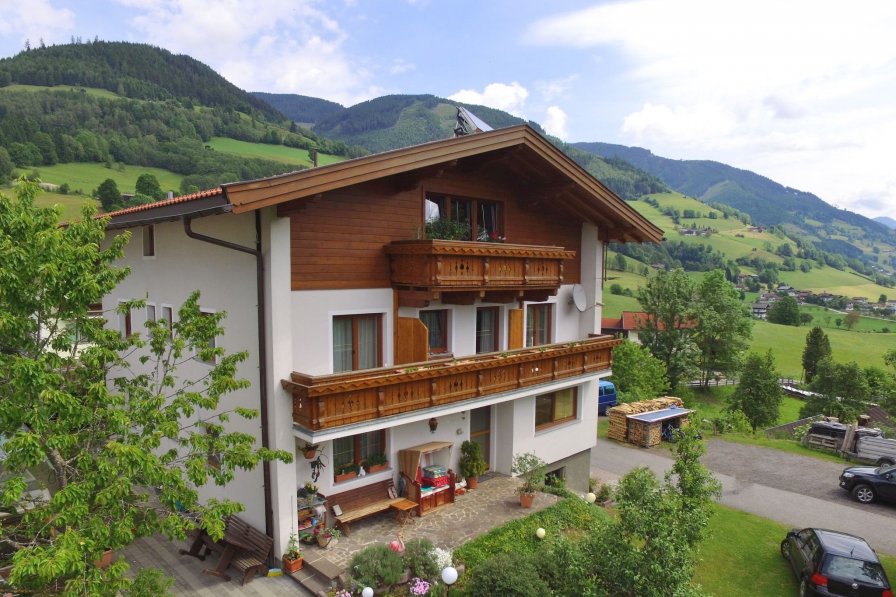 Owners abroad Nagelkoepfel