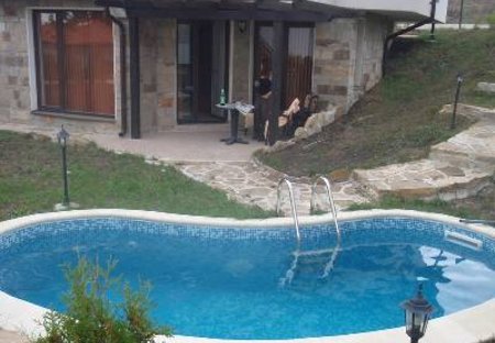 Apartment in Kosharitsa, Bulgaria: private plunge pool beside apartmens patio area