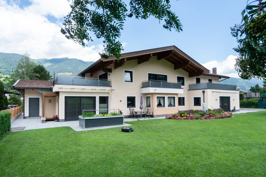 Owners abroad Luxury apartment Mamaliesl