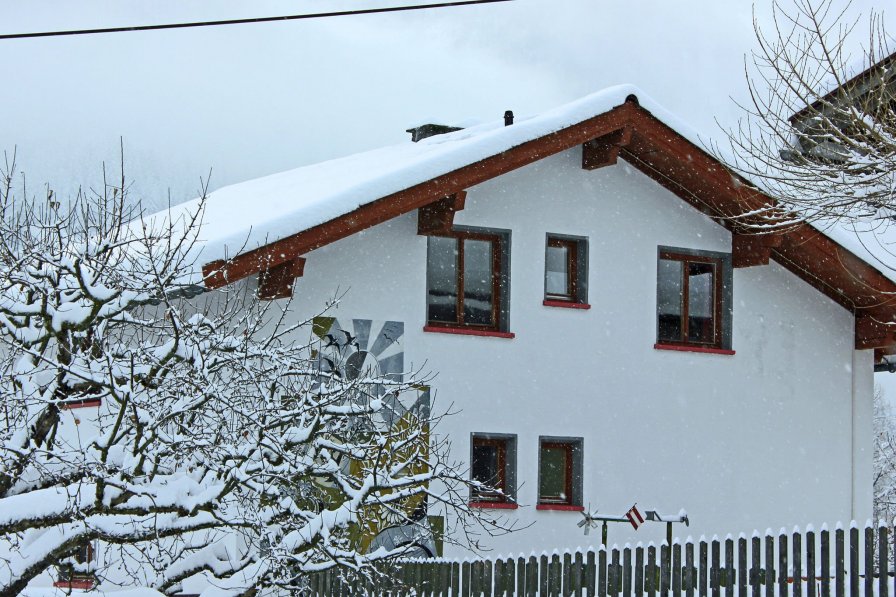 Owners abroad Annelies