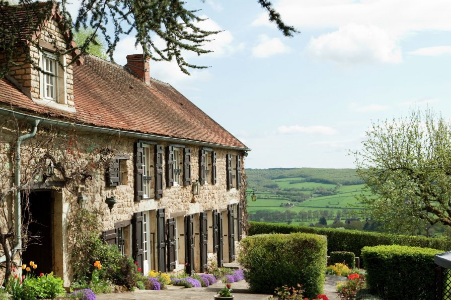 Owners abroad La Canarde