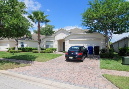Villa in Cumbrian Lakes, Florida: Front of House