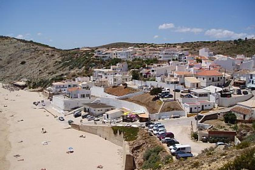 Beach villa in Burgau, Portugal with 4 bedrooms, swimming pool 32875