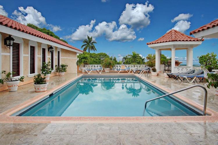 Villa to rent in Ironshore, Jamaica with private pool 34474