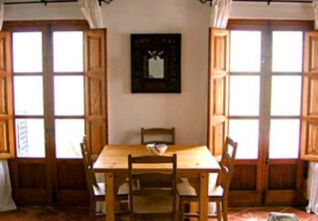 Apartment in Bubión, Spain: dining area
