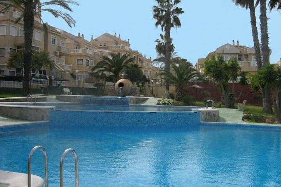 Apartment to rent in Torrevieja, Spain with pool 37857