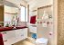 Shower room.