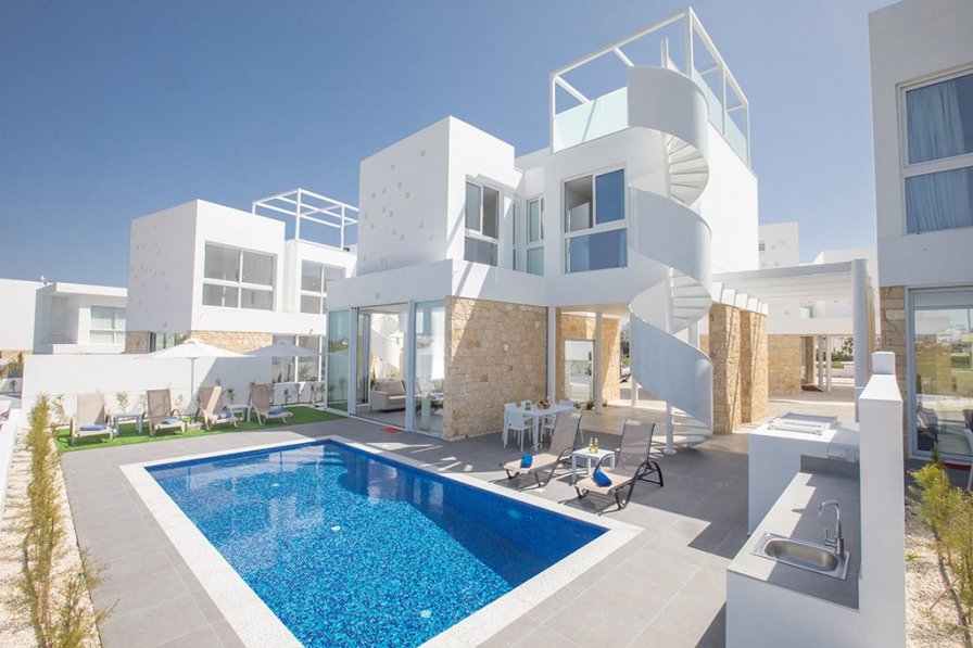 Villa in Cyprus, Central Protaras