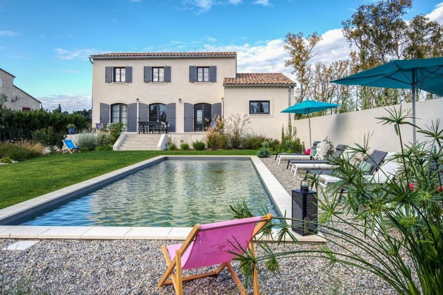 Villa in France, Barbentane