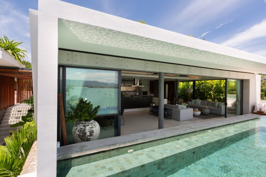 Villa in Thailand, Suratthani: 3 bedroom ocean view and beach front villa at Kerem Villas. A luxur..