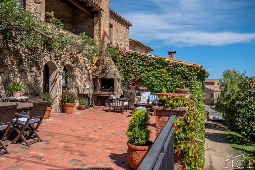 Village house in Spain, Pals