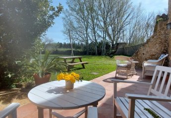 Farm House in Spain, Pals