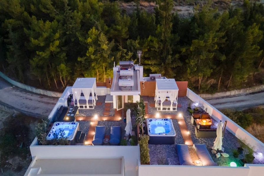 Apartment in Greece, Ixia