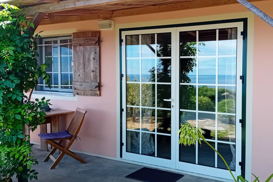 Cottage in Portugal, Cedros