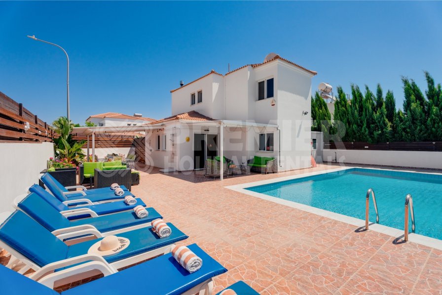 Villa in Cyprus, Nissi Beach