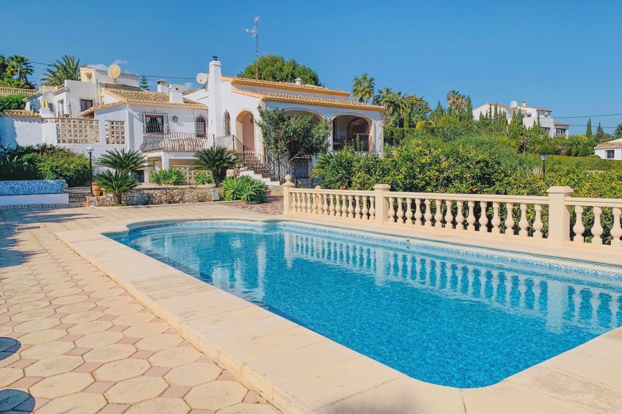 Villa in Spain, Tosalet