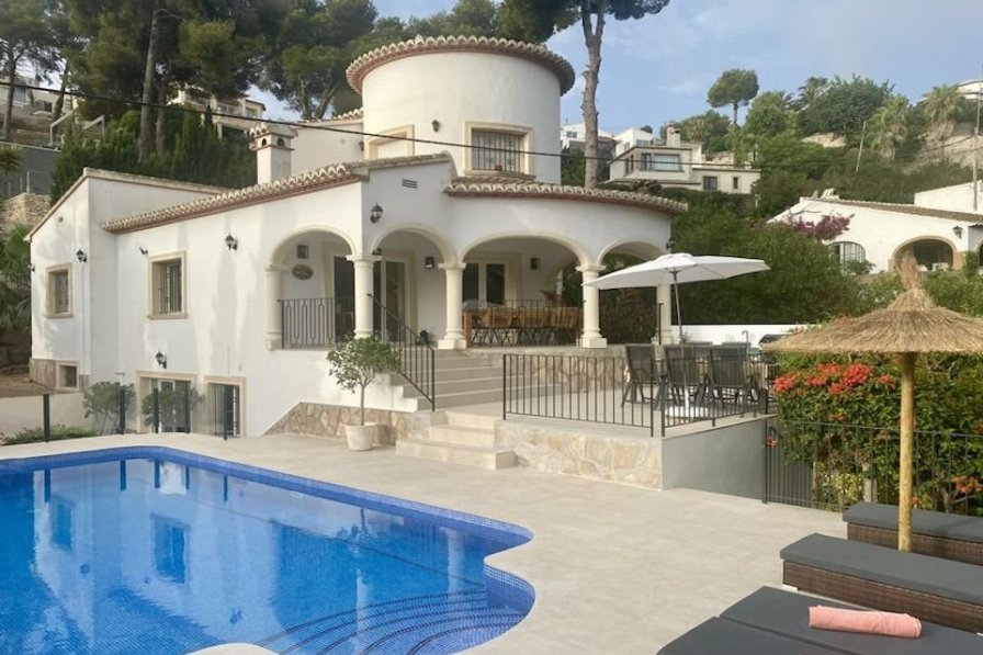 Villa in Spain, Tosalet
